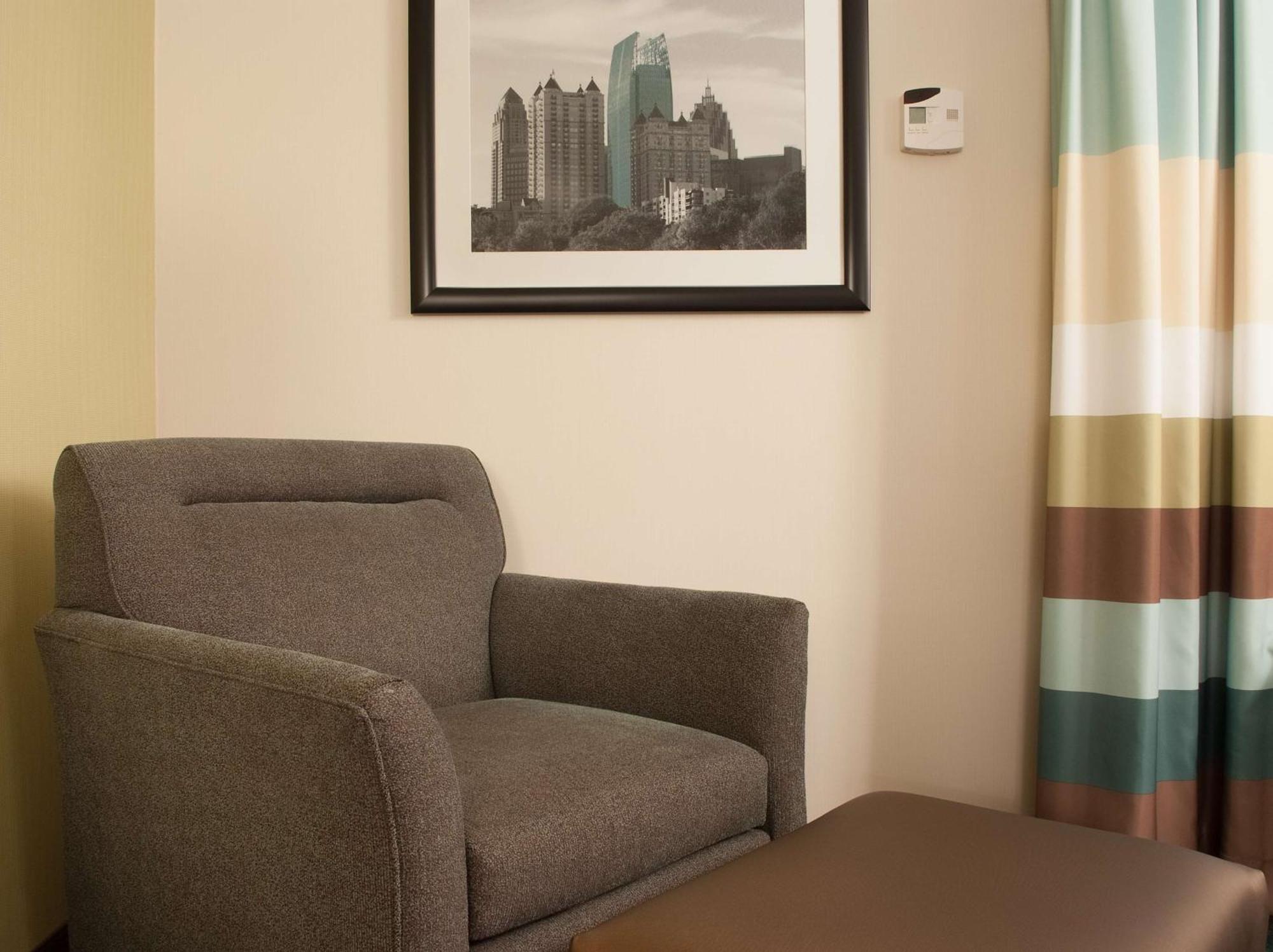 Hampton Atlanta-north Hotel 3*